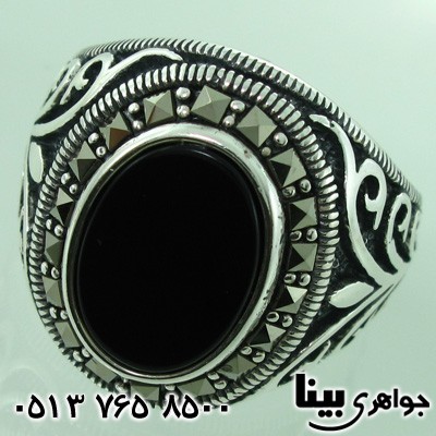 انگشتر عقیق سیاه (اونیکس) و حدید درشت
