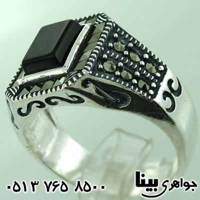 انگشتر عقیق سیاه (اونیکس) و حدید مربعی