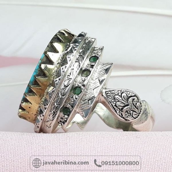 انگشتر فیروزه نقره مردانه با مخراج زمرد تاج برنجی _کد:34071