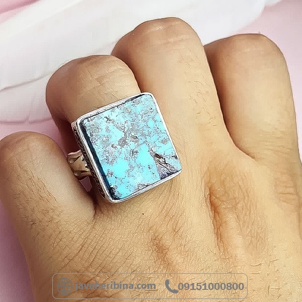انگشتر فیروزه نیشابوری پشت بسته همراه با حرز امام جواد و تربت امام حسین _کد:34705