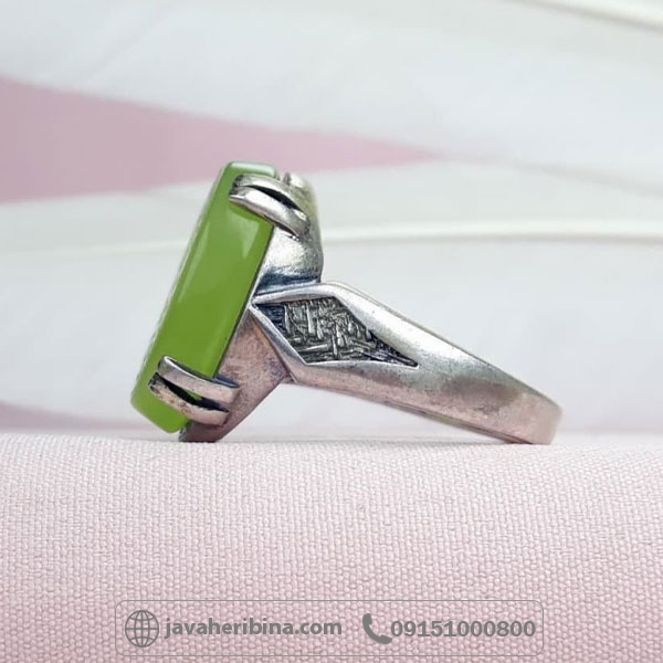 انگشتر عقیق سبز کاهویی خطی با حکاکی یا حسین زیبا _کد:34834