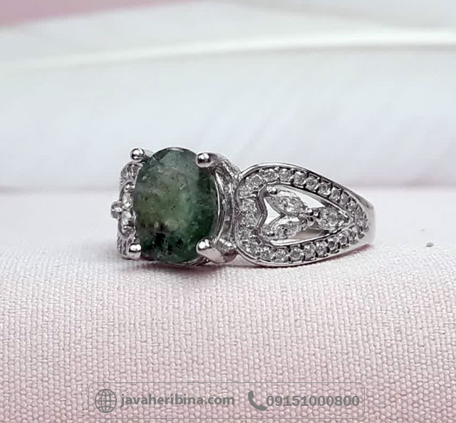 انگشتر زمرد زنانه بسیار زیبا و شیک _کد:34927