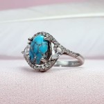 انگشتر فیروزه زنانه با حکاکی رب لاتذرنی فردا...جهت فرزنددار شدن _کد:۳۴۹۵۵