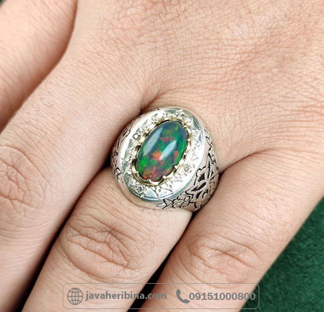 انگشتر اوپال اتیوپی با مخراج 4 قطعه برلیان _کد:34987