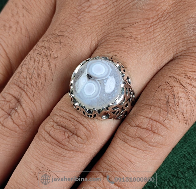 انگشتر عقیق باباقوری دو چشم بسیار خاص وزیبا _کد:34997