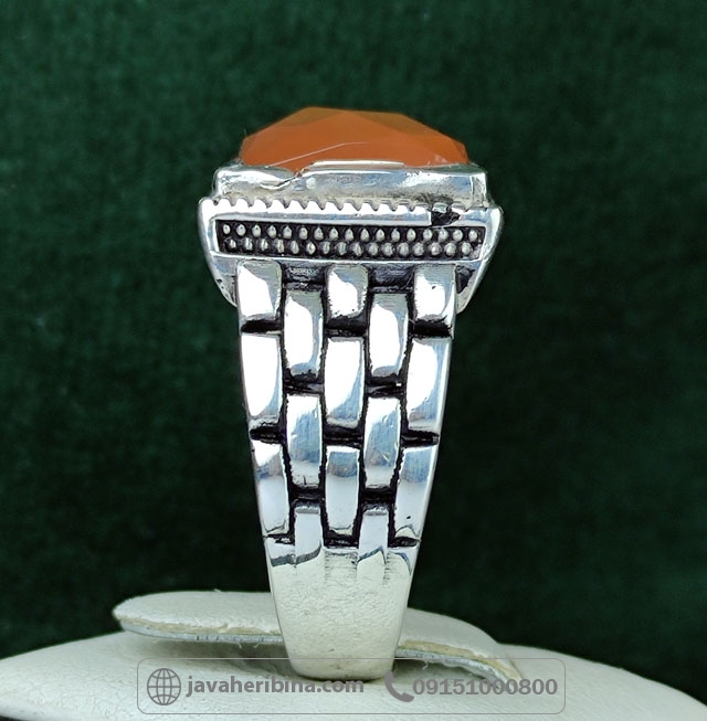 انگشتر عقیق یمنی فنسی تراش با رکاب رولکسی _کد:35002