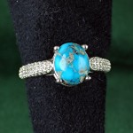 انگشتر فیروزه نیشابوری زنانه با حکاکی رب لاتذرنی فردا... _کد:۳۵۰۰۴