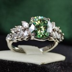 انگشتر الماس موزونایت سبز نقره زنانه _کد:۳۵۰۰۶