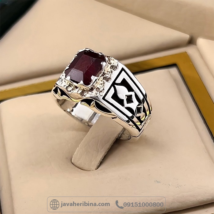 انگشتر یاقوت سرخ با مخراج 10 قطعه الماس اصلی فاخر _کد:35024