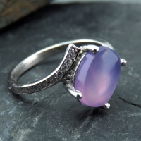 انگشتر عقیق یمنی سوسنی رودیوم طرح پیچ 