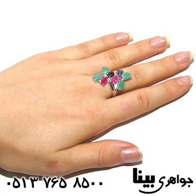 انگشتر چند جواهر یاقوت کبود وزمرد طرح شاپرک مرغوب زنانه