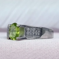 انگشتر زبرجد نقره زنانه خوش رنگ 