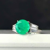 انگشتر نقره تریپلت سبز زمردی بسیار خاص 