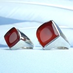 انگشتر عقیق قرمز ست زنانه و مردانه طرح نقطه بسم الله پشت بسته حرزدار _کد:۳۵۲۳۳