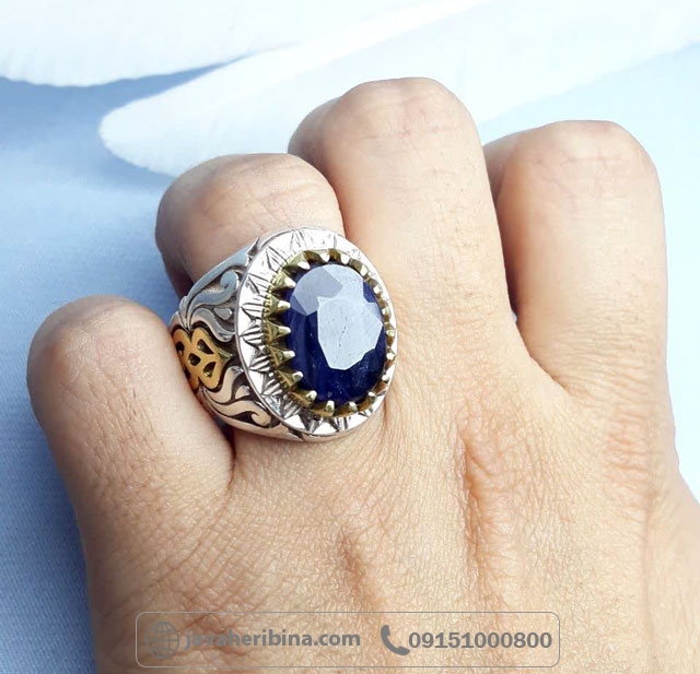 انگشتر یاقوت کبود نقره فاخر مردانه تاج برنجی _کد:35235