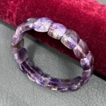 دستبند آمتیست سنگی درشت با تراش خاص _کد:۳۵۲۸۶