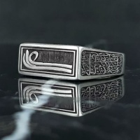 انگشتر نقره مردانه سیاه قلم با لیزر کاری علی (ع) 