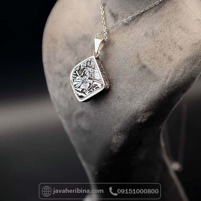 گردنبند عقیق قرمز پشت بسته همراه با حرز طرح نقطه _کد:35667