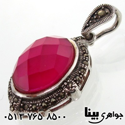گردنبند یاقوت سرخ و حدید برجسته زنانه