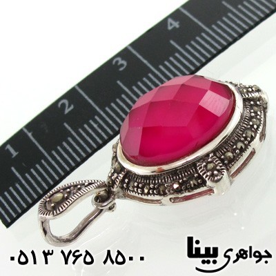 گردنبند یاقوت سرخ و حدید برجسته زنانه