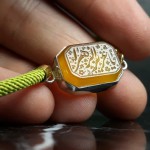 دستبند عقیق زرد نقره با حکاکی یا عزیز زهرا _کد:۳۵۶۹۶