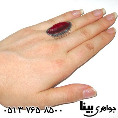 انگشتر یاقوت سرخ و حدید بیضی بنیتا درشت زنانه