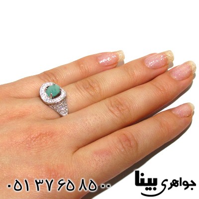 انگشتر زمرد بیضی زنانه