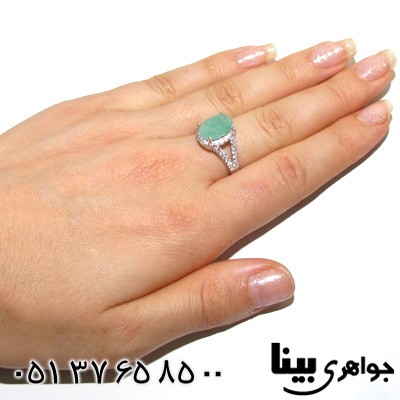 انگشتر زمرد بیضی زنانه درشت کلاسیک