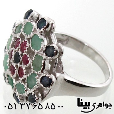 انگشتر چند جواهر یاقوت کبود و یاقوت سرخ و زمرد طرح گل زنانه درشت
