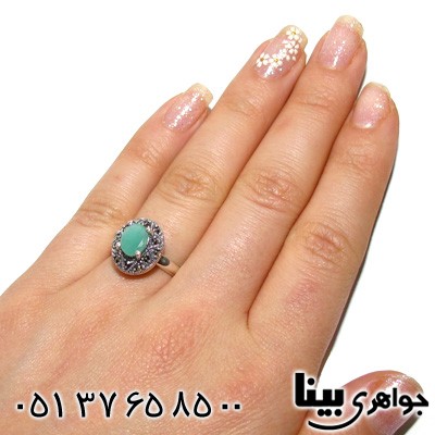 انگشتر زمرد و حدید بیضی زنانه