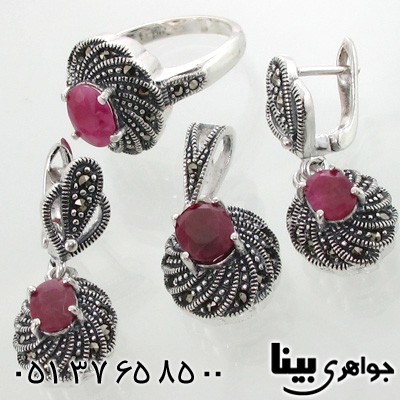 سرویس یاقوت سرخ و حدید طرح گل زنانه