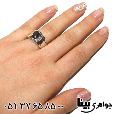 انگشتر یاقوت کبود بیضی زنانه
