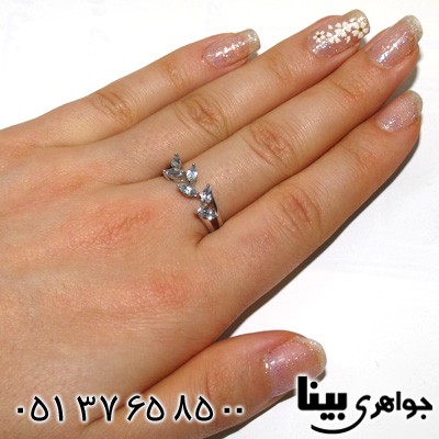 انگشتر توپاز طرح برگی زنانه