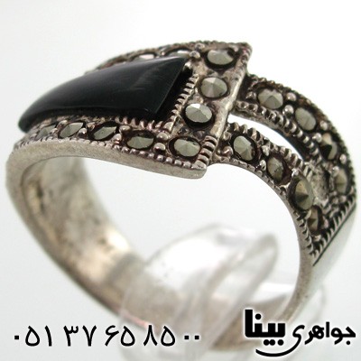 انگشتر حدید و طرح عقیق مدل ذوزنقه زنانه