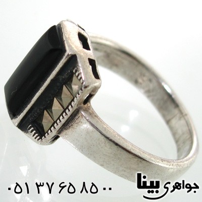 انگشتر حدید و طرح عقیق مستطیلی زنانه
