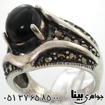 انگشتر حدید و طرح عقیق سیاه برجسته زنانه