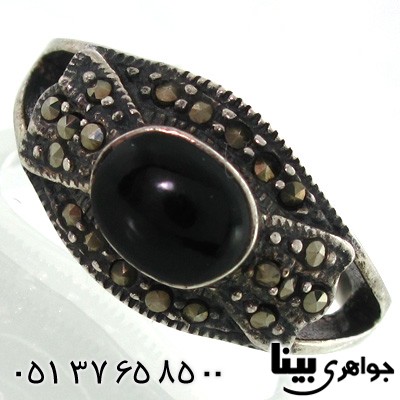 انگشتر حدید مدل پاپیون و طرح عقیق سیاه زنانه