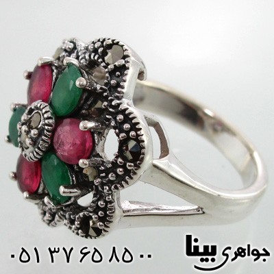 انگشتر چند جواهر زنانه زمرد و یاقوت سرخ طرح شکوفه بهار