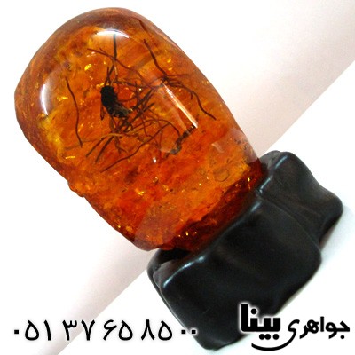 نگین انگشتر کهربا صنعتی با حشره و خاشاک طبیعی