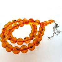 تسبیح کهربا پودری حشره ای دانه گرد درشت