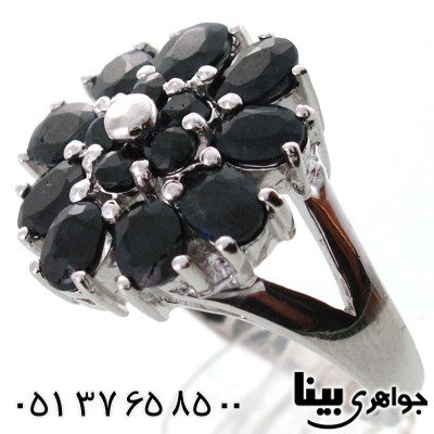 انگشتر یاقوت کبود زنانه طرح گل درشت