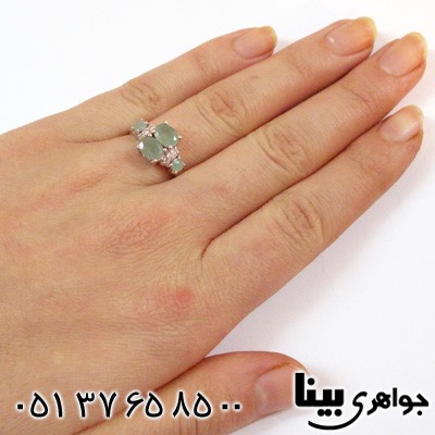 انگشتر زمرد زنانه طرح شهرزاد