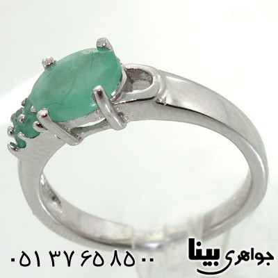 انگشتر زمرد بیضی زنانه مدرن