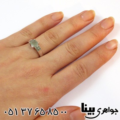 انگشتر زمرد بیضی زنانه مدرن