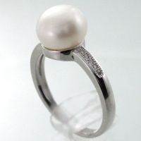 انگشتر مروارید زنانه طرح حلقه