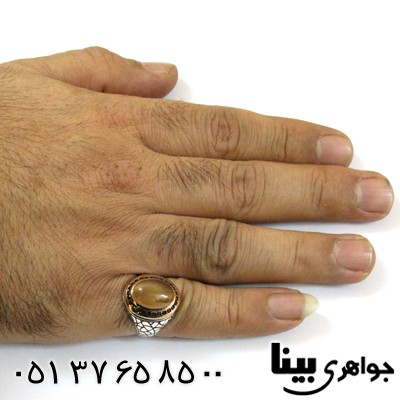 انگشتر عقیق زرد مردانه طرح سنگی