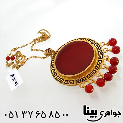 سینه ریز عقیق قرمز طرح زیر خاکی ورساچی درشت و باشکوه