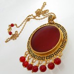 قرمز طرح زیر خاکی ورساچی درشت و باشکوه