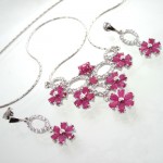 زنانه با شکوه با اشانتیون گوشواره