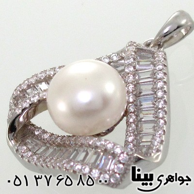 گردنبند مروارید زنانه طرح مدرن مثلثی